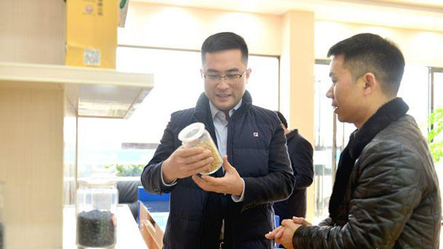 苏宁拼购公司与宣恩签订战略合作框架协议 助力3亿“山货”出山