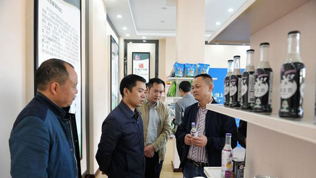 杭州市商务委来宣恩考察电商对口帮扶工作